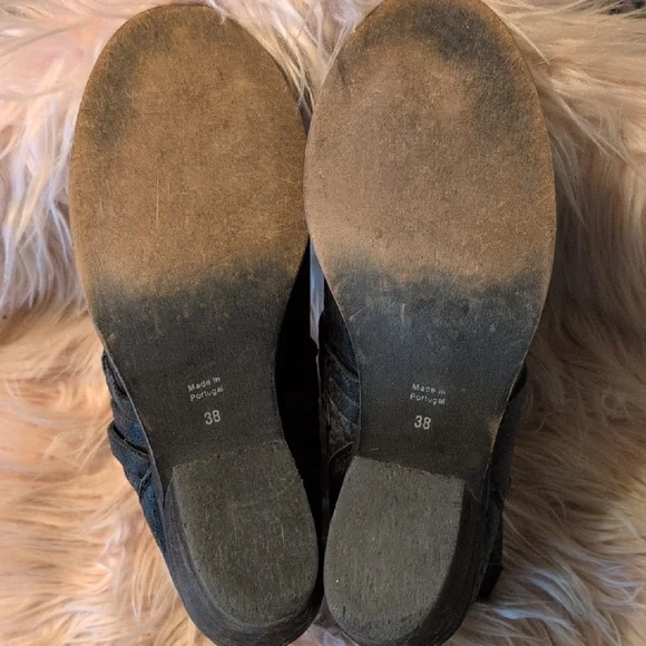 Free People Black Textured Ankle Booties - Picture 5 of 6